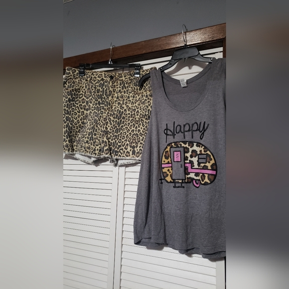 Ladies 2 Pc Animal Print Happy Camper Shorts & Tank 14/XXL - Picture 9 of 9